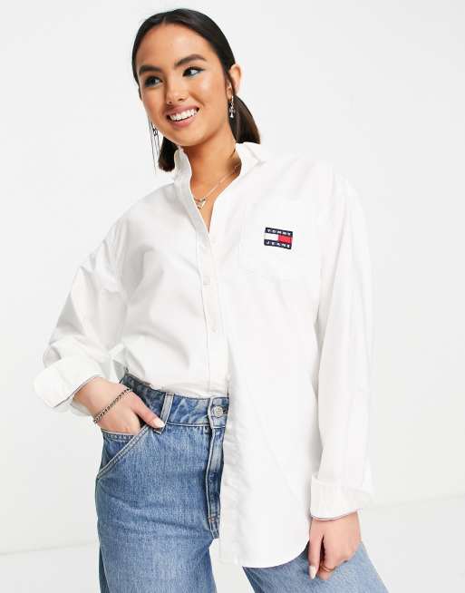 Tommy Jeans cotton badge logo boyfriend shirt in white WHITE