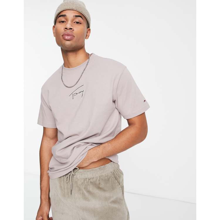 gyldige Arving spejl Tommy Jeans cotton signature central logo classic fit t-shirt in stone |  ASOS