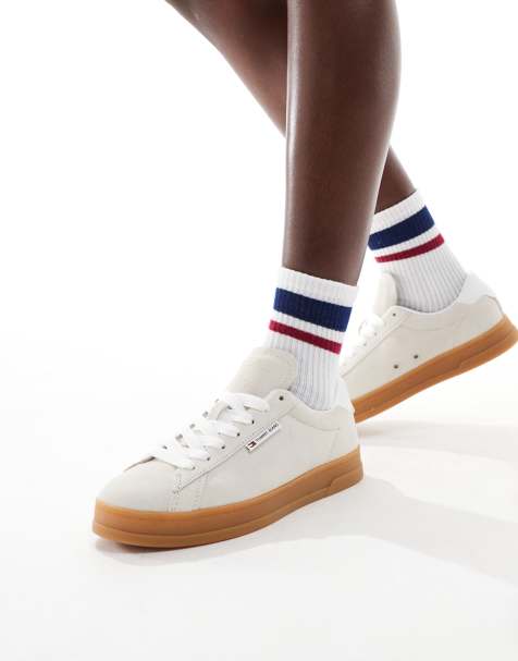 Tommy Jeans – Court – Beiga sneakers i mocka - view 1