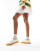 Thumbnail 1 van 5