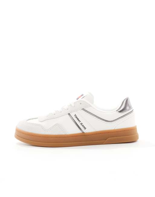 Tommy Jeans court trainers in white with gum sole, 2 of 5