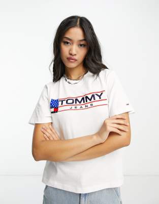 Tommy Jeans crop logo t-shirt in white - ASOS Price Checker