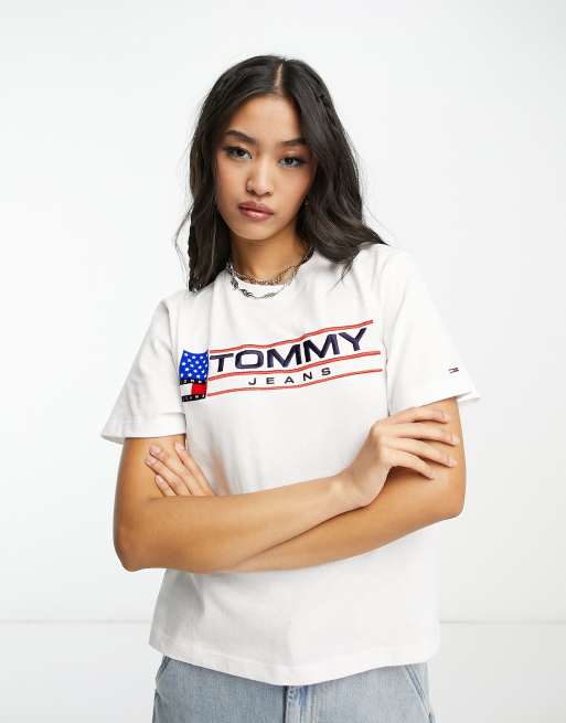 Tommy Jeans crop logo t-shirt in white | ASOS