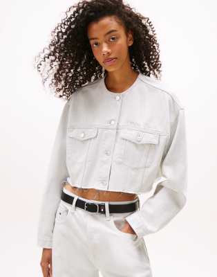 Tommy Jeans - Cropped Jeansjacke in verwaschenem Hellblau