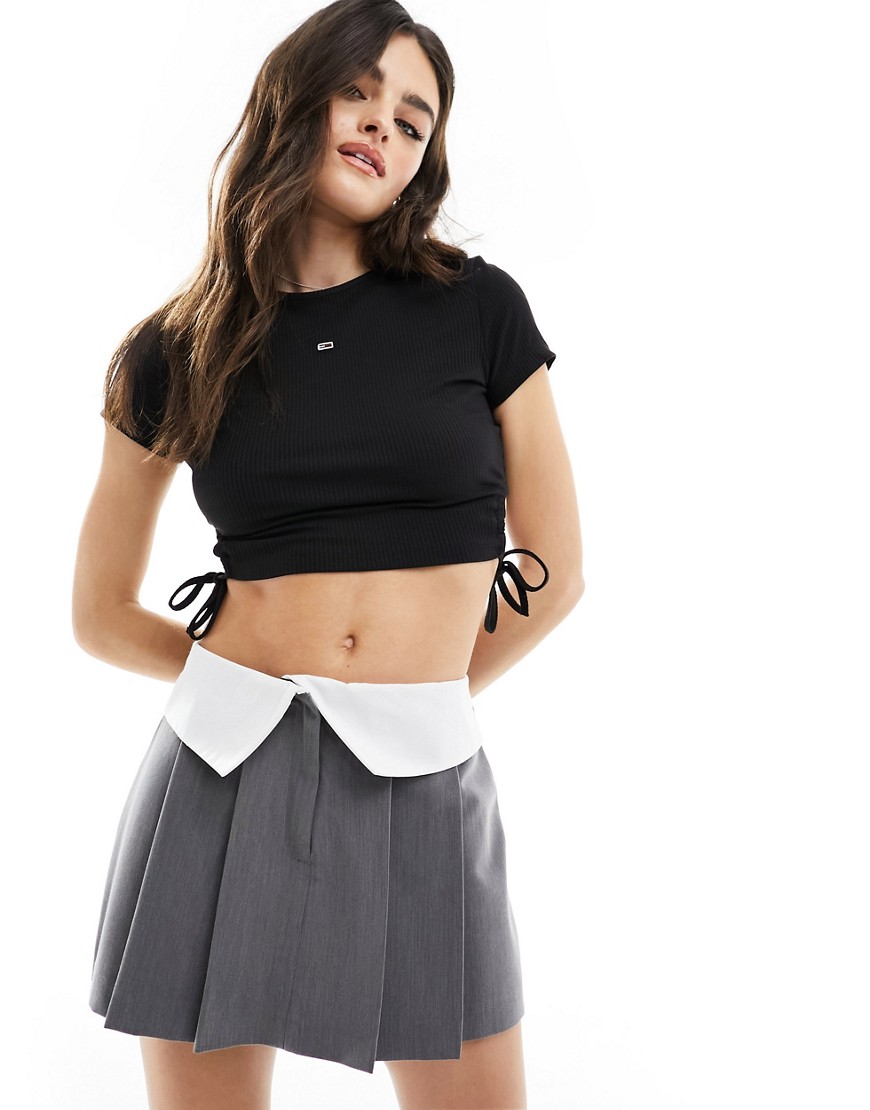 Tommy Jeans cropped ribbed top in black