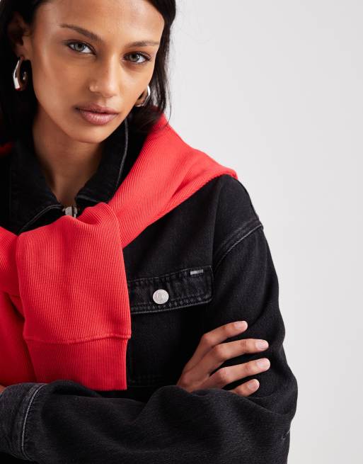 Tommy Jeans cropped zip through denim jacket in black, 3 of 4