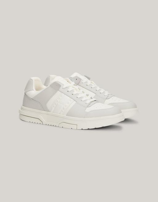 Tommy Jeans – Cupsole-Sneaker in Hellgrau mit leicht geriffeltem Profil