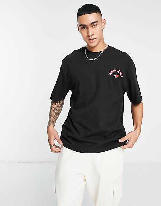 Tommy Jeans curve logo t-shirt in black | ASOS