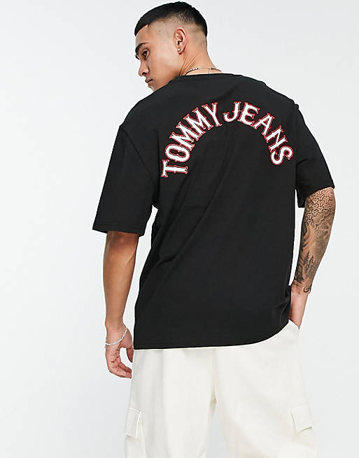 Tommy Jeans curve logo t-shirt in black | ASOS