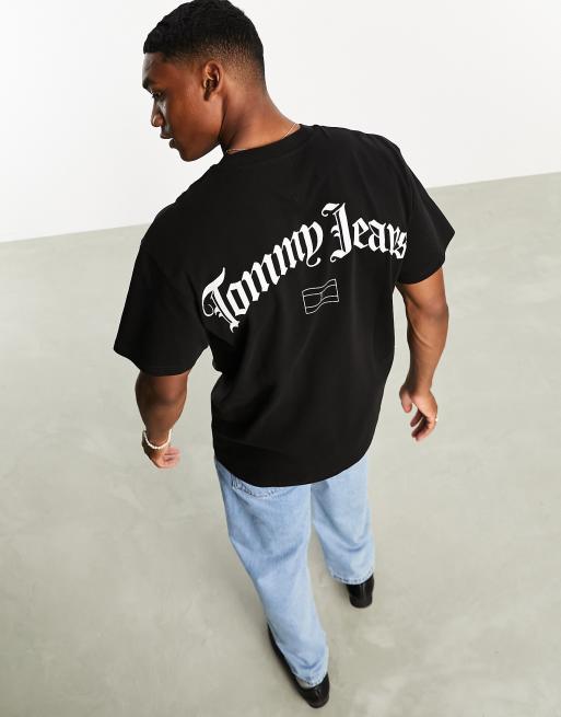 Tommy Jeans – Czarny luźny T-shirt z logo na plecach w stylu grunge w kształcie łuku