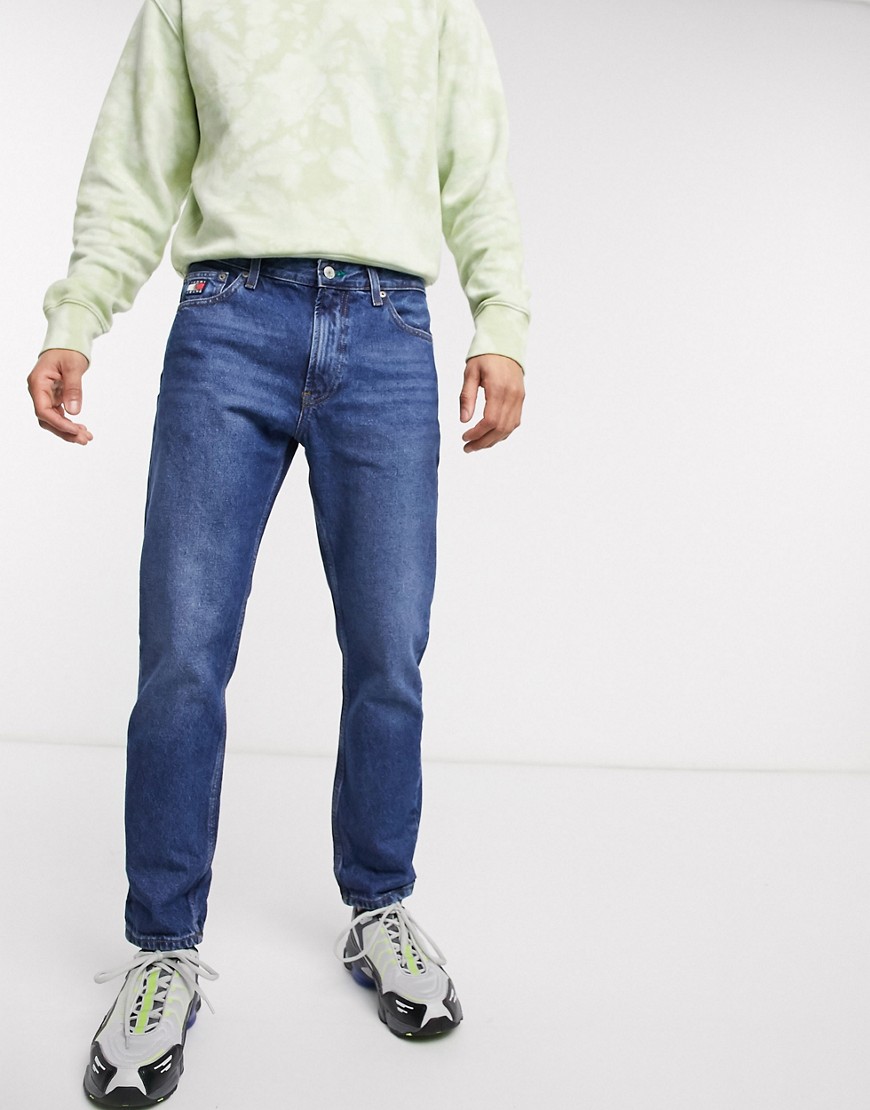 Tommy Jeans - Dad jeans a lavaggio medio con logo a stemma-Blu