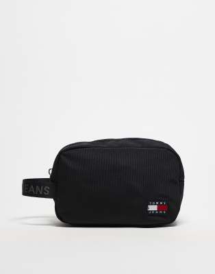 Tommy Jeans – Daily – Kulturbeutel aus Nylon in Schwarz - view 1
