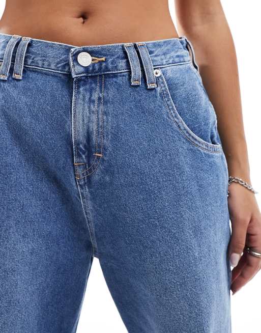 Tommy Jeans – Daisy – Jeans in heller Waschung mit niedrigem Bund, 4 von 5