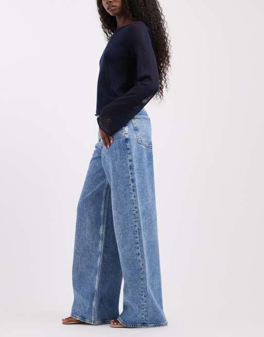 Tommy Jeans Daisy low rise loose fit jeans in mid wash, 3 of 5