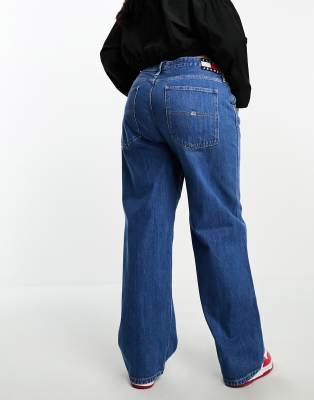 Tommy Jeans - Daisy - Weite Jeans in mittelblauer Waschung mit niedrigem Bund