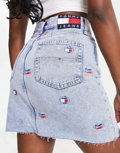 dichtheid versnelling magneet Tommy Jeans - Denim mini rok met logo in lichte wassing | ASOS