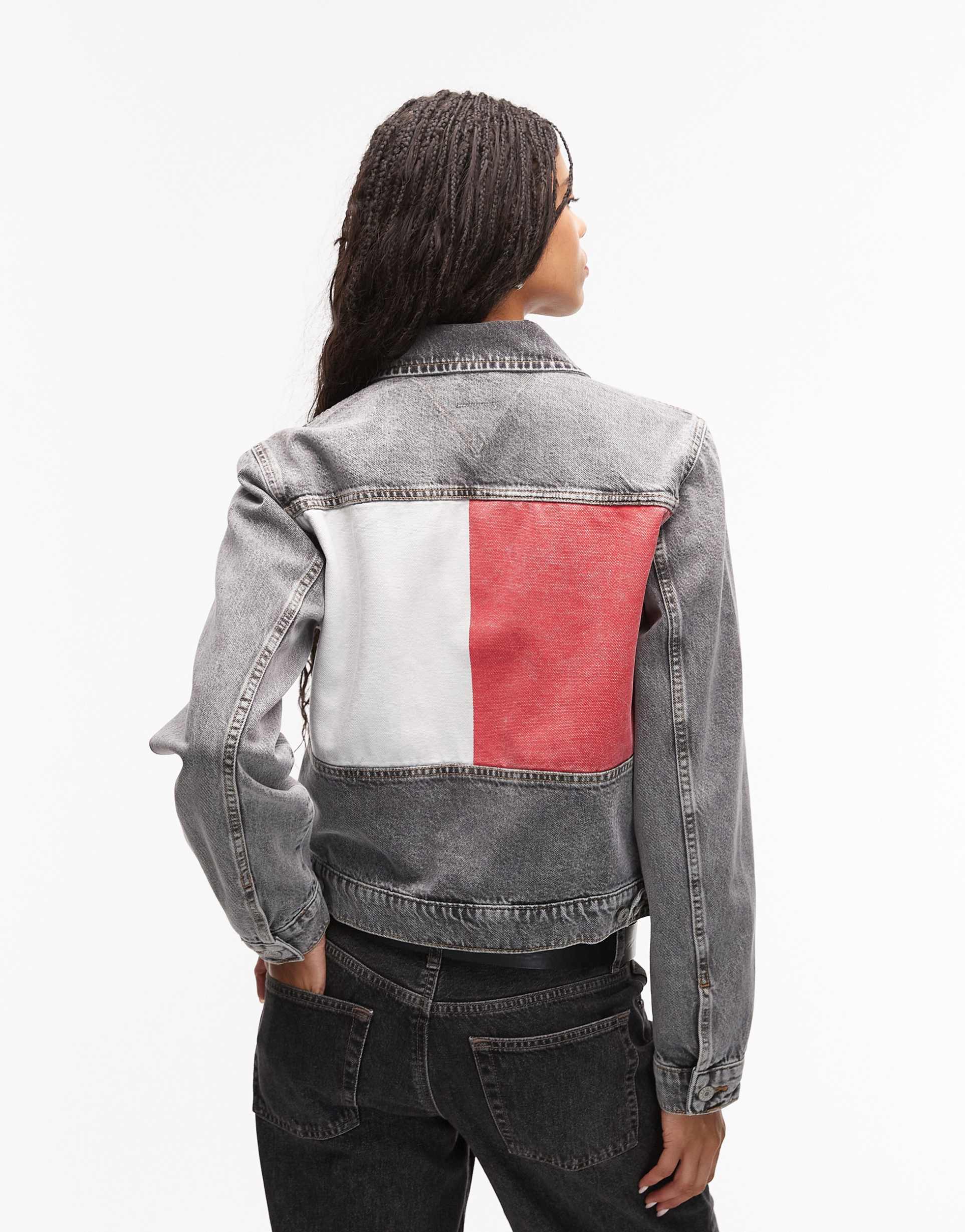 tommy jeans denim trucker flag back print jacket in gray wash