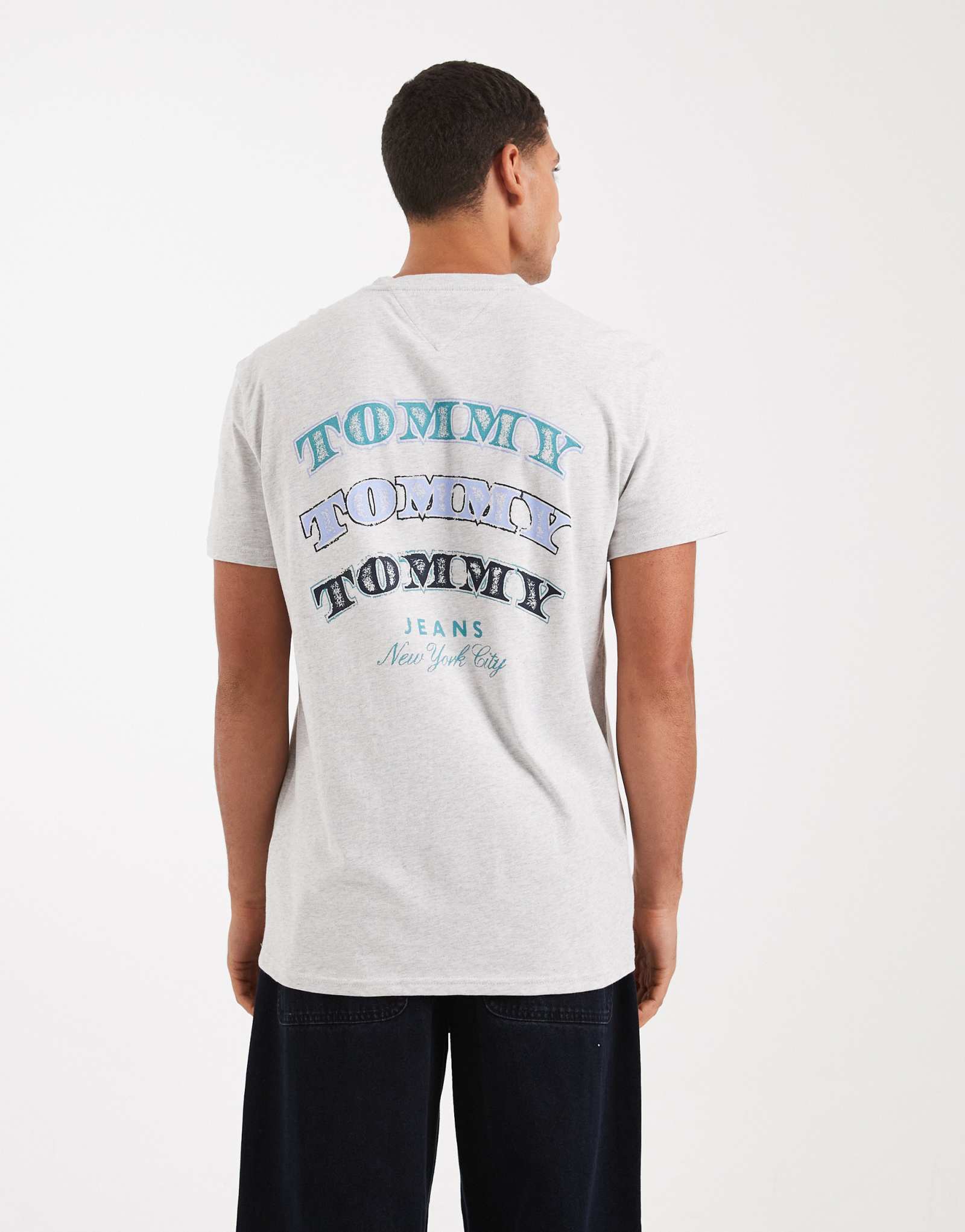 Футболка с логотипом Tommy Jeans dollar stack светло-серого цвета