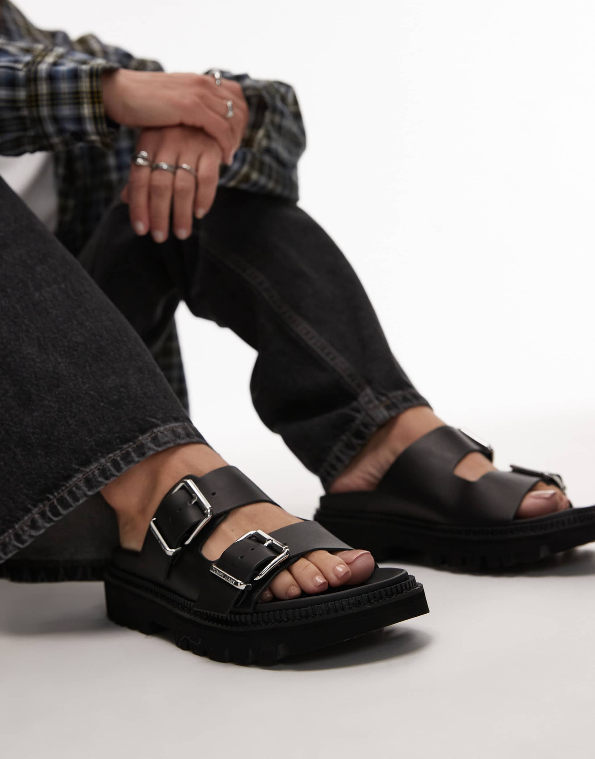 tommy jeans double strap buckle sandals in black