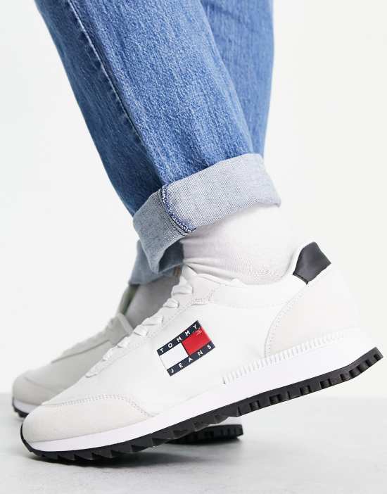 https://images.asos-media.com/products/tommy-jeans-elevated-retro-sneakers-in-white/202405950-1-white?$n_550w$&wid=550&fit=constrain