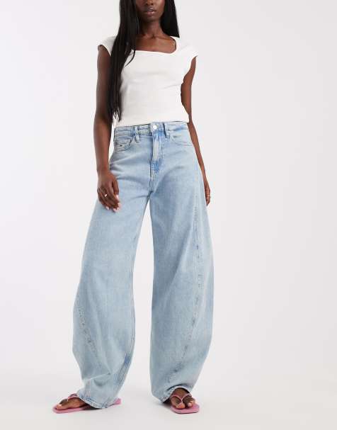 Tommy Jeans – Ella – Barrel-Leg-Jeans in hellblauer Waschung - view 1