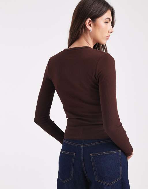 Tommy Jeans – Essential – Brun, ribbad t-shirt med långa ärmar, 4 av 4
