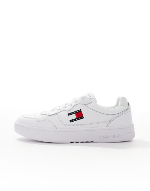 Tommy Jeans essential cupsole trainers in white, 2 of 5