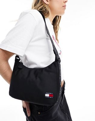 essential daily shoulder bag in black