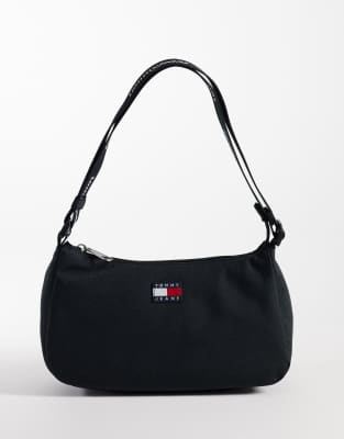 Tommy Jeans Essential Daily Shoulder Bag In Black