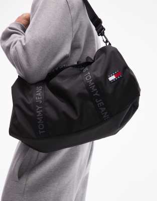 Tommy Jeans Essential Duffle Bag With Flag Logo In Brown