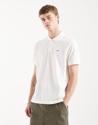 Tommy Jeans essential polo shirt in white ecru 15490₽