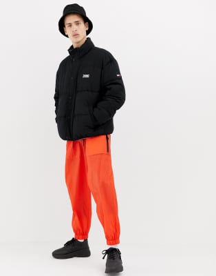 tommy jeans essential puffer jacket with logo in black