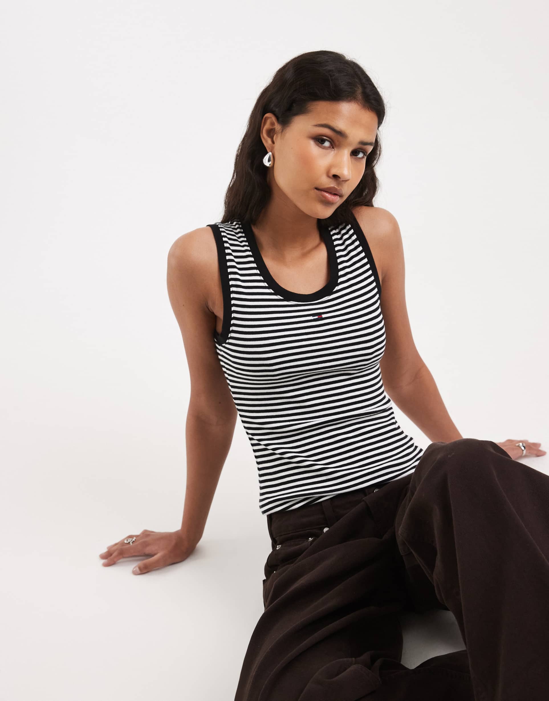 tommy jeans essential ribbed tank top in black stripe