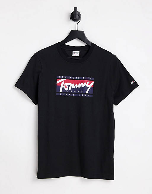 Tommy Jeans – Essential – Schmal geschnittenes T-Shirt in Schwarz mit  Logo-Schriftzug | ASOS