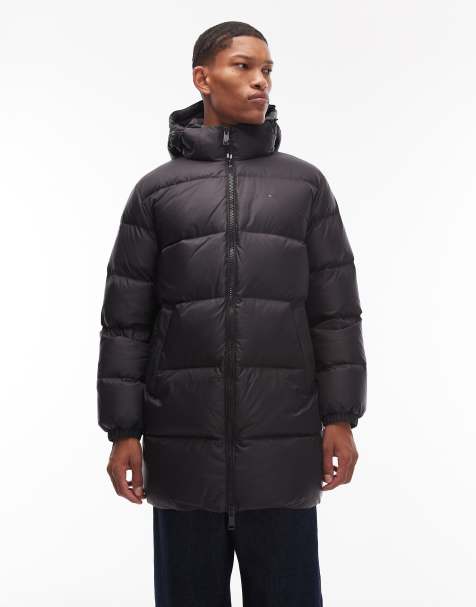 Tommy Jeans – Essential – Svart, lång pufferjacka med dun - view 1