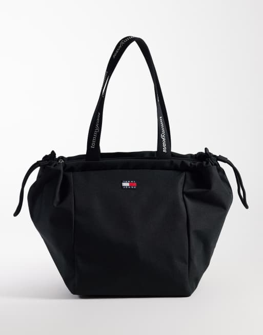 Tommy Jeans – Essential – Tragetasche für den Alltag in Schwarz