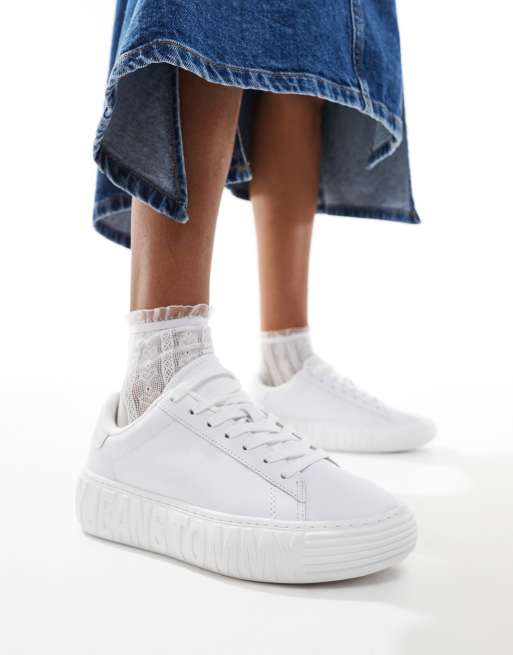 Tommy Jeans – Essential – Trippelvita träningsskor i läder med kupad sula