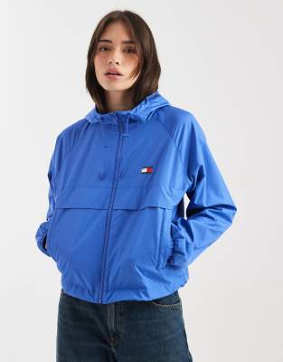 Tommy Jeans - Essential - Windjacke in Blau mit Kapuze
