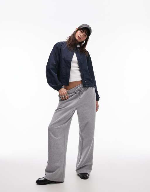 ★ Jeans★Essential Flag Collar Jacket ★ Tommy Jeans essentials lightweight jacket in navy with flag