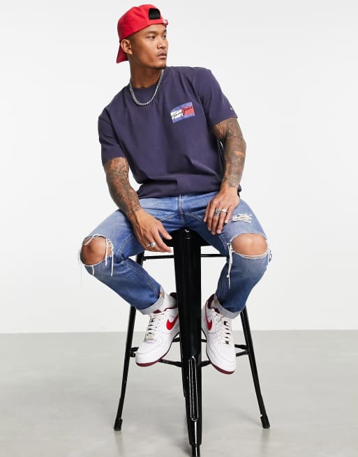 Tommy Jeans faded flag logo back print t-shirt in navy, 3 of 4