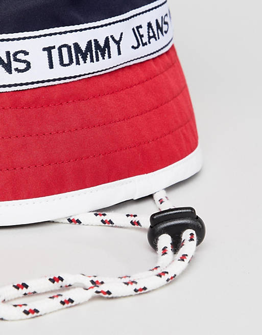 Tommy Jeans – Fischerhut mit Logo, in Marine/Rot/Weiß | ASOS