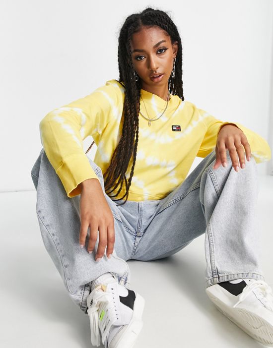 https://images.asos-media.com/products/tommy-jeans-flag-badge-tie-dye-sweater-in-yellow-part-of-a-set/202145996-1-yellow?$n_550w$&wid=550&fit=constrain
