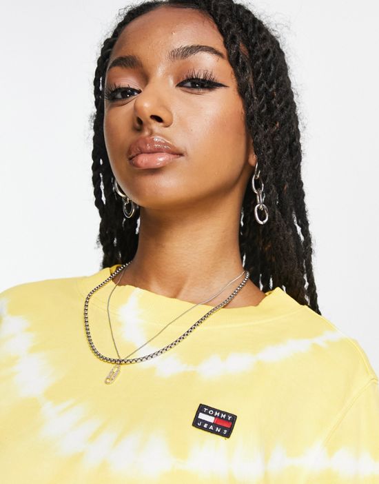 https://images.asos-media.com/products/tommy-jeans-flag-badge-tie-dye-sweater-in-yellow-part-of-a-set/202145996-3?$n_550w$&wid=550&fit=constrain