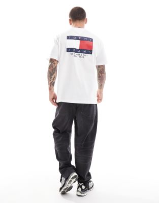  Jeans シグネチャー ポップ フラッグ Tシャツ 送関込 Tommy Jeans classic signature pop flag t-shirt in black | ASOS