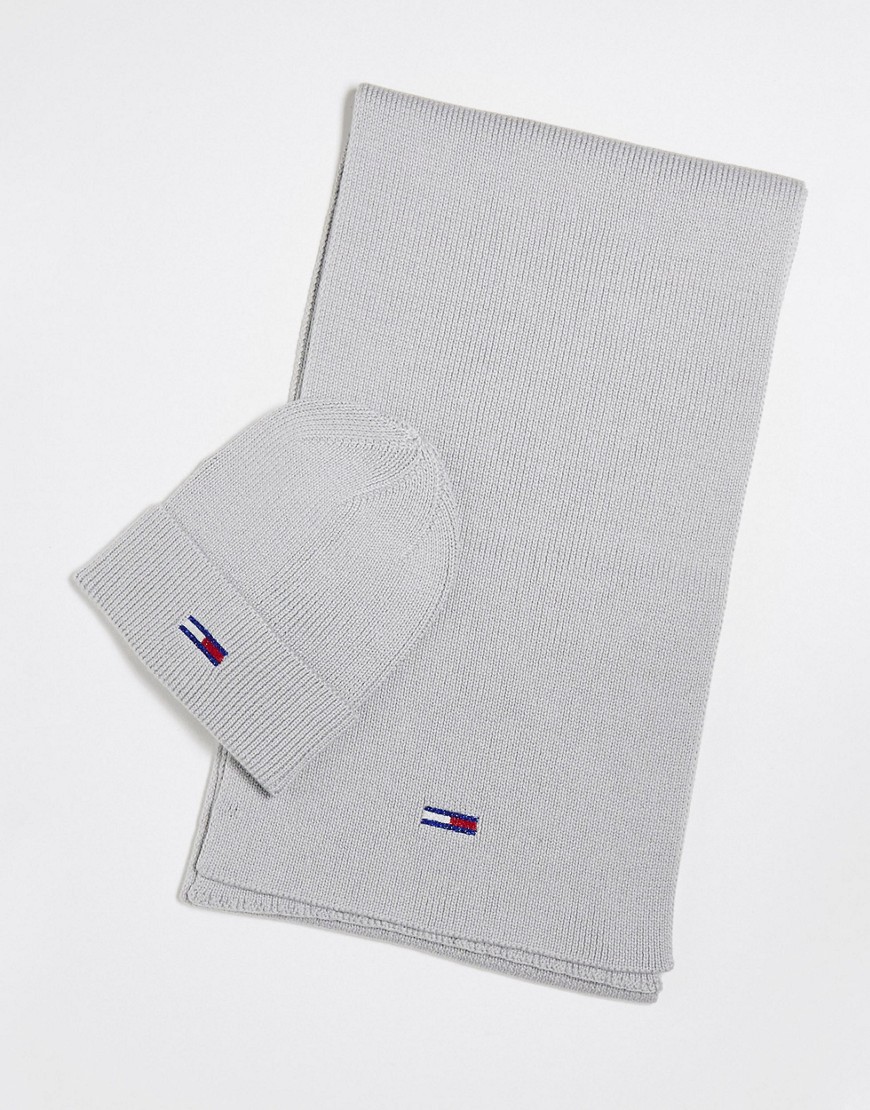Tommy Jeans Flag Logo Beanie And Scarf Set In Gray