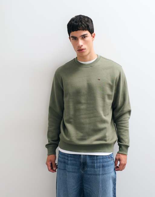 Tommy Jeans flag logo crewneck sweatshirt in khaki, 3 of 5