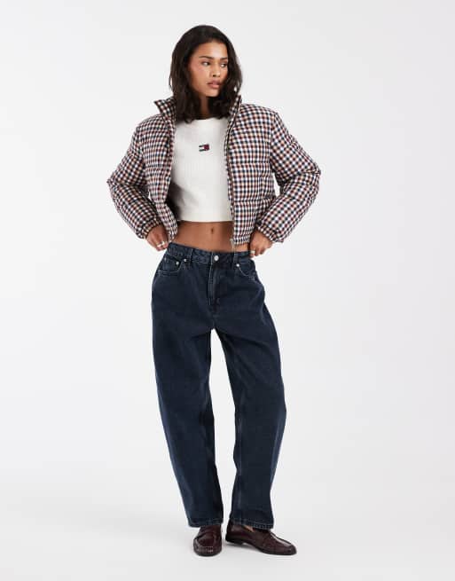 Tommy Jeans flag logo cropped zip up puffer jacket in check, 2 of 4