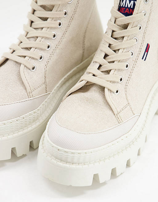 Jeans Tommy flag in logo beige lace-up boots | ASOS