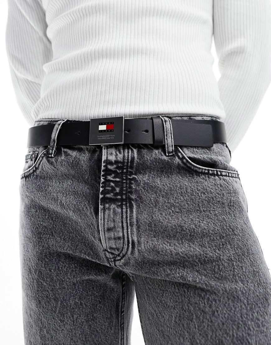 Tommy Jeans flag logo leather 3.5 belt in black