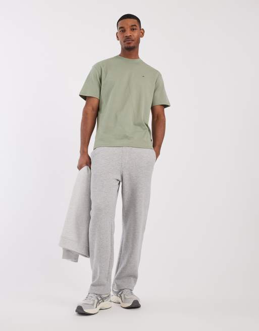 Tommy Jeans flag logo relaxed fit t-shirt in khaki, 4 of 5